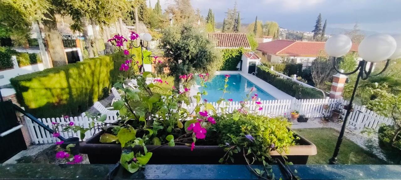 Casa Los Rosales Alfacar Екстериор снимка