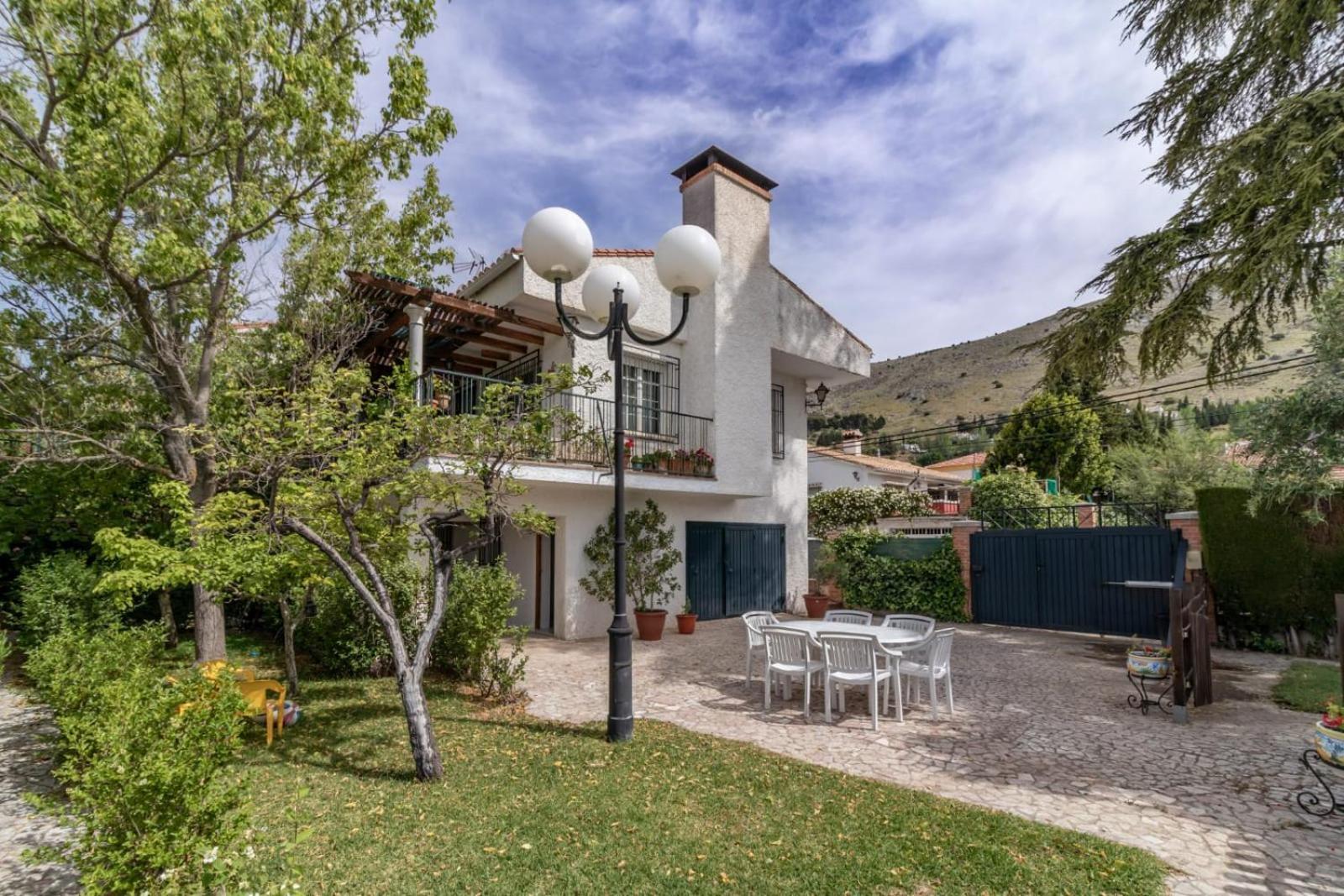 Casa Los Rosales Alfacar Екстериор снимка