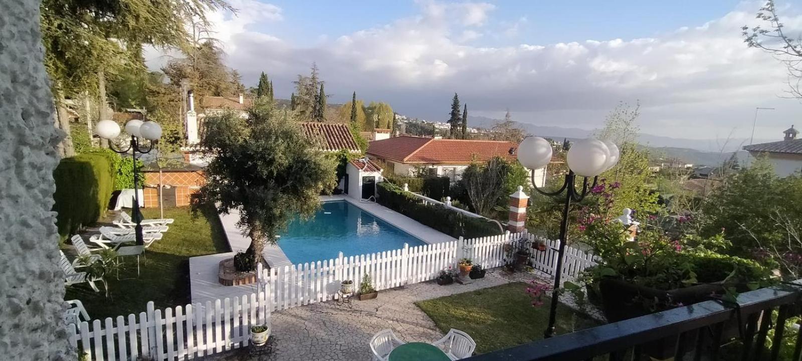 Casa Los Rosales Alfacar Екстериор снимка